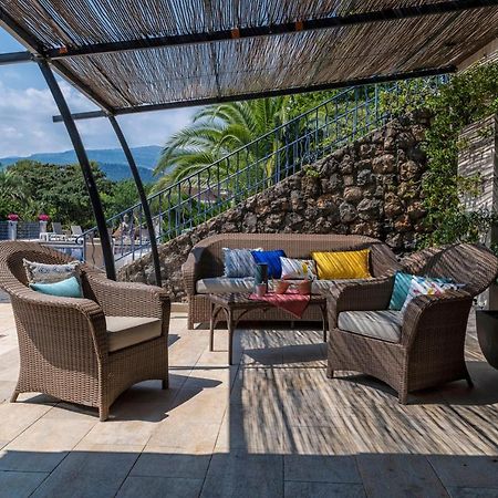Bed and Breakfast Terre De Reve Le Rouret Esterno foto