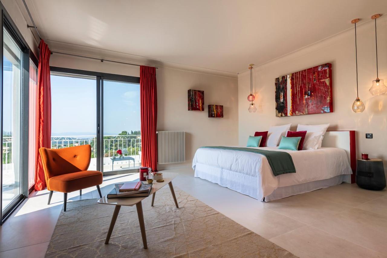 Bed and Breakfast Terre De Reve Le Rouret Esterno foto